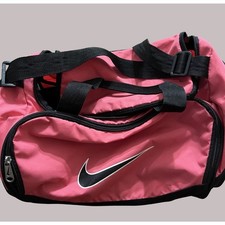 NIKE Brasilia Duffel Bag 9.0, Small Sports Gym Bag, Pink, DM3977-522