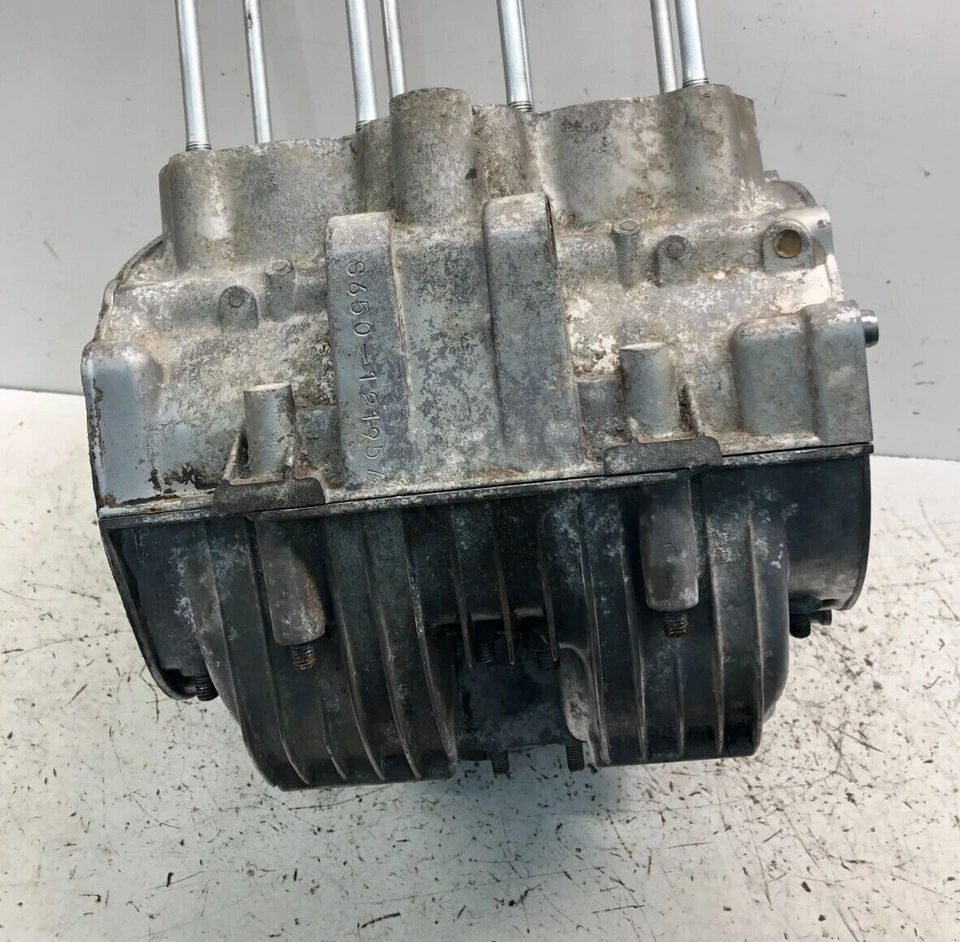 雅马哈 XS2 650 XS 650 发动机保护壳/顶部和底部 + 硬件 (1972) — 第 4/4 张图片