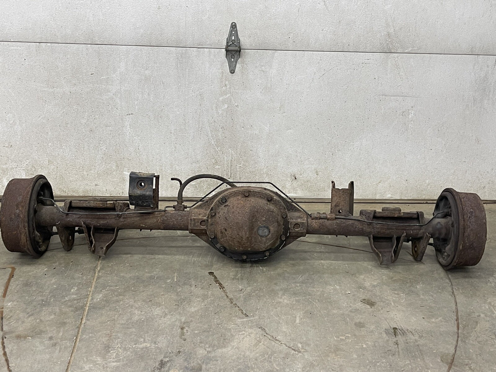 9706 Jeep Wrangler TJ Rear Axle Spicer Dana 35 Round Cover 3.07 Ratio
