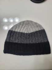 Womens Gap One Size lambs wool Tobaggan 