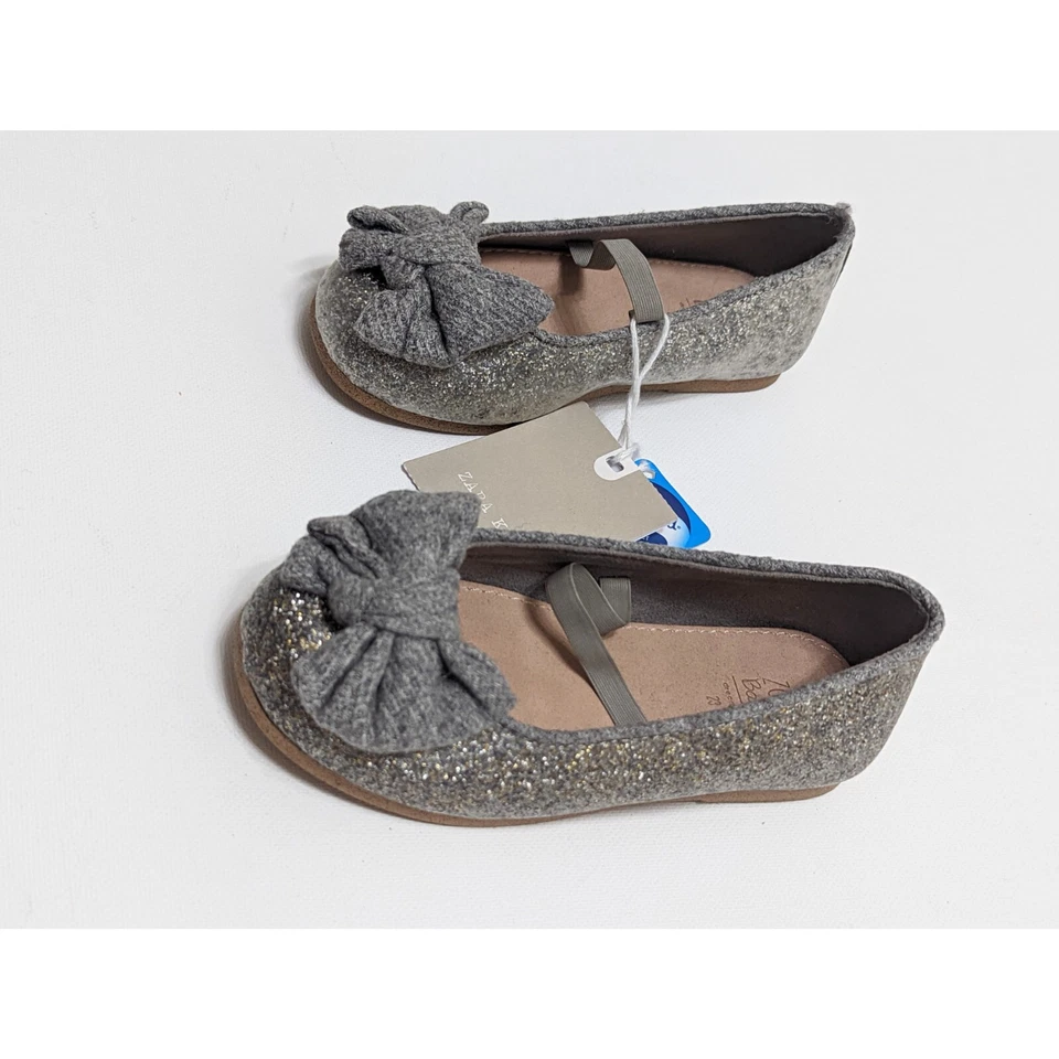 Pisos de ballet con lazo ZARA para niña talla 6,5  Foto 2 de 4