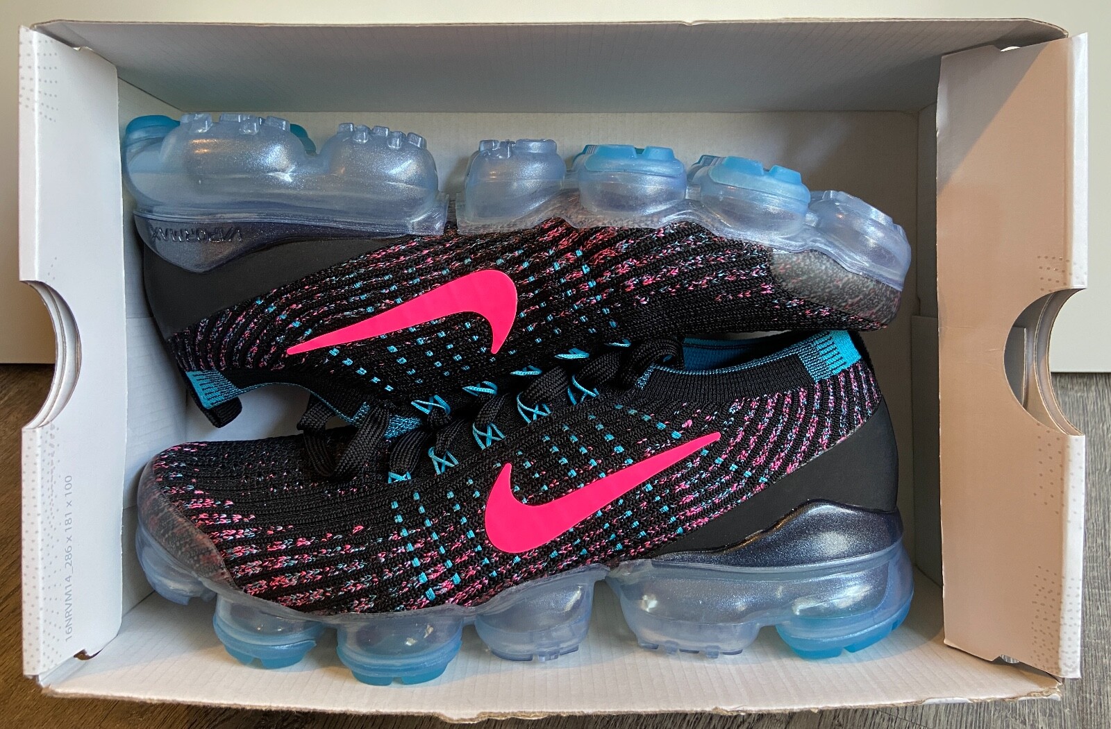 pink and blue vapormax flyknit