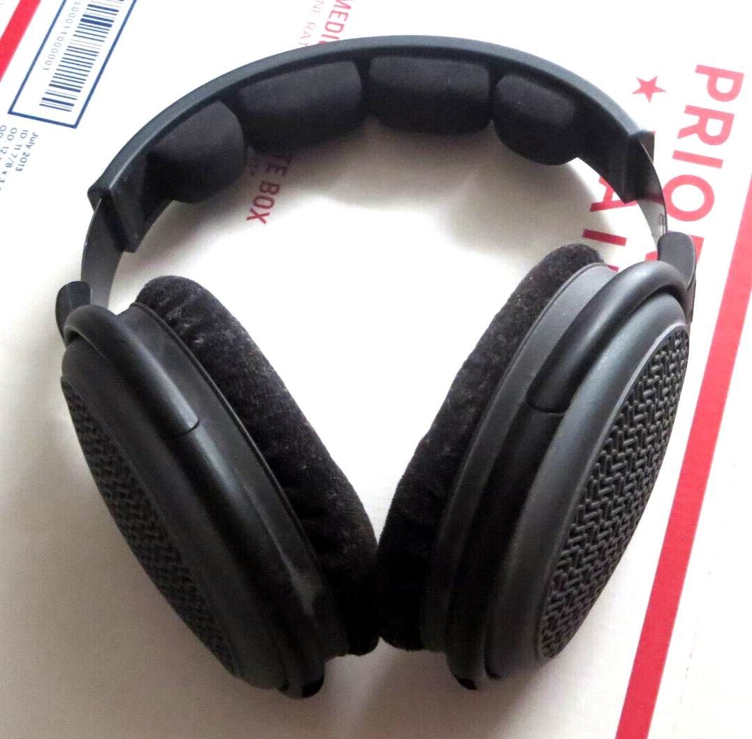 Sennheiser HD 580 Precision Dynamic Over-Ear Headphones Missing cable Inner Pads