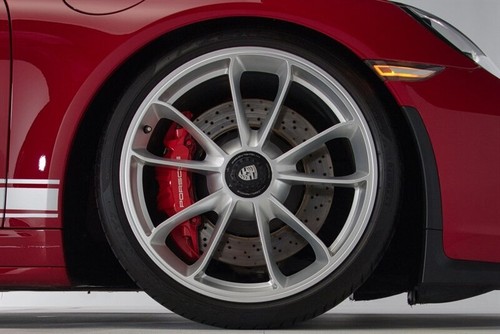 2018 Porsche 911 GT3 Touring - Picture 25 of 40