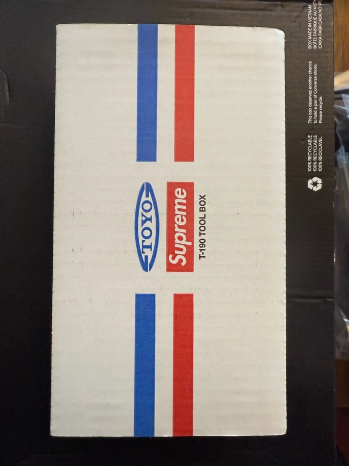 Supreme Toolbox TOYO Acero T-190 Mini Caja de Herramientas ROJA Nuevo en caja Foto 2 de 2