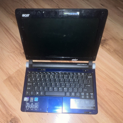 Acer Aspire One Blue Netbook 160GB HDD 1GB RAM Intel Atom 1.60GHz Wi-Fi
