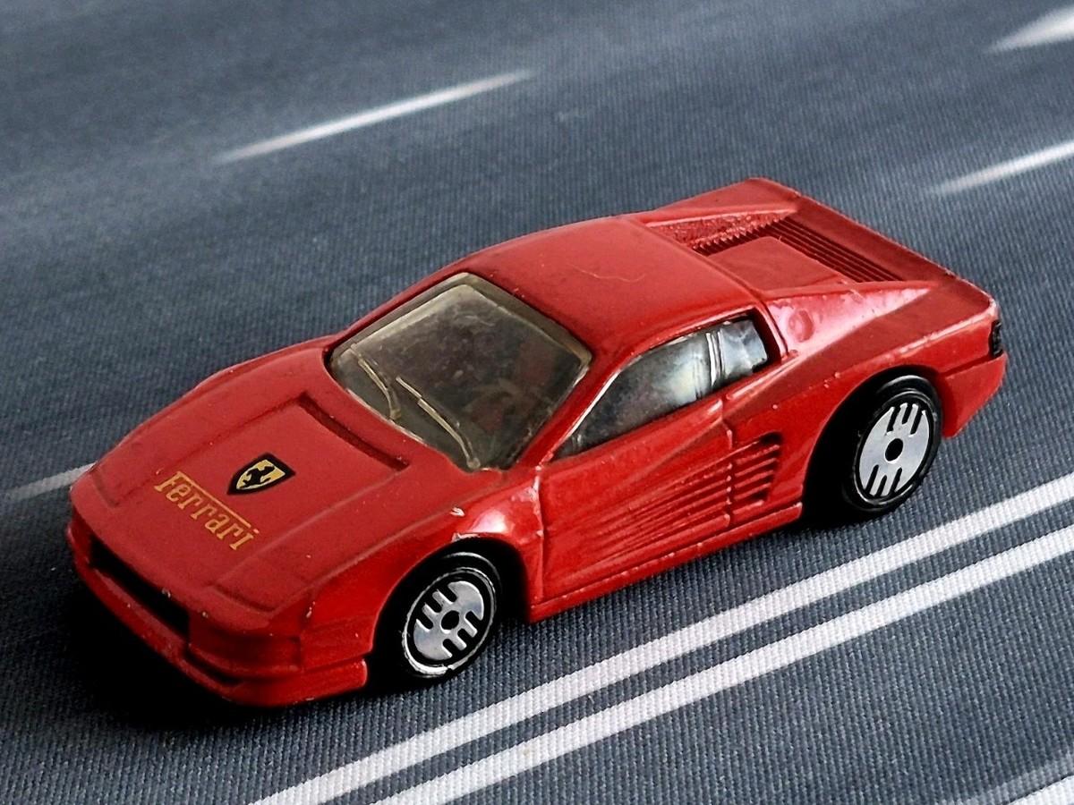 1986 Mattel Hot Wheels Ferrari Testarossa, Red Malaysia Metal Base