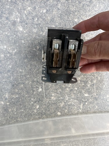 Contactor Trade Pro TP-CON 2/24/40; 24VAC; 50/60HZ - Imagen 2 de 6