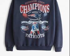 New England Patriots Graphic Sweatshirt Navy reprint AN66145