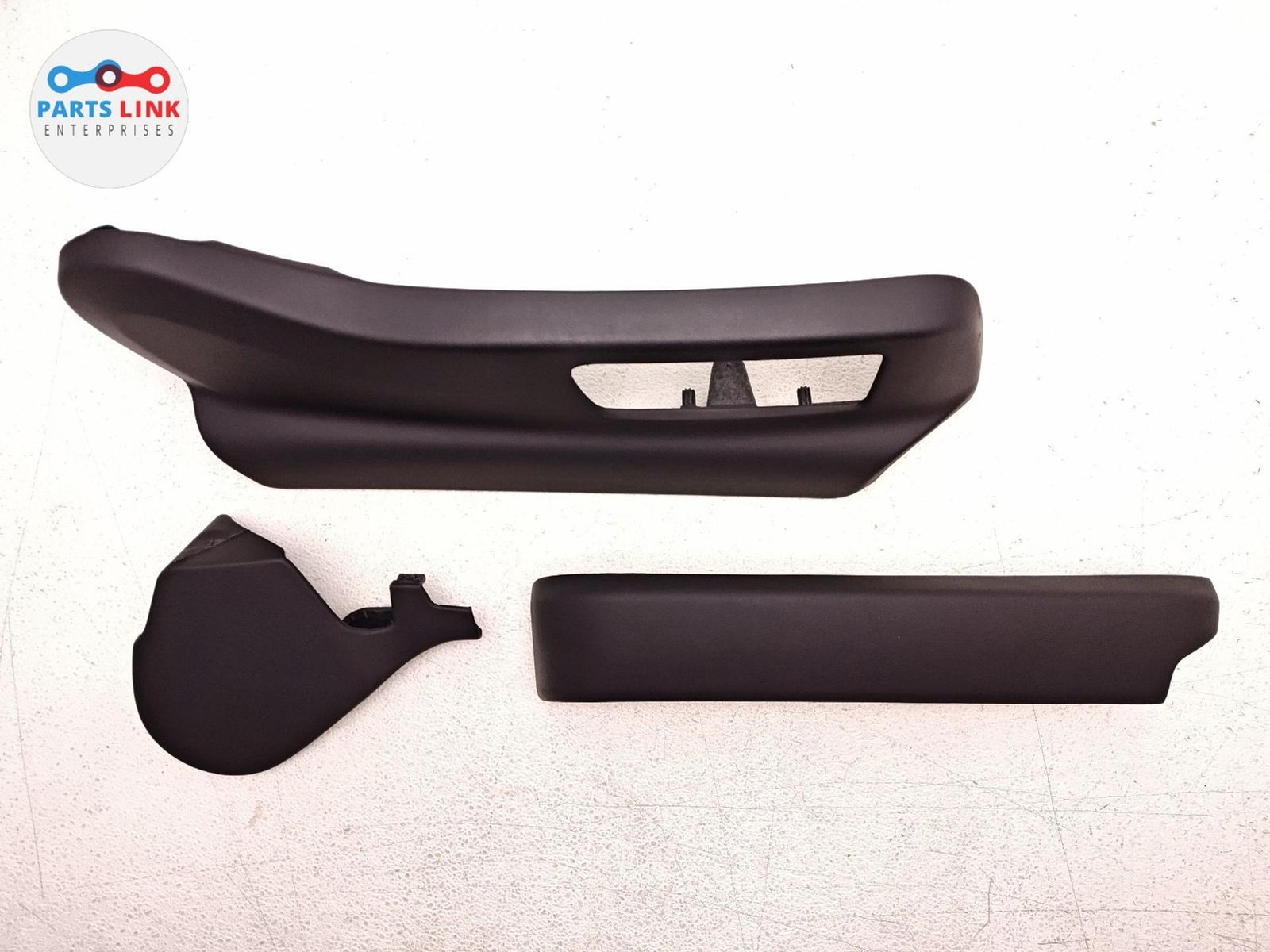 2016-20 BENTLEY BENTAYGA FRONT RIGHT SEAT TRIM SIDE COVER PANEL SWITCH BEZEL 636