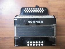 Fisarmonica vintage FBbEb Hohner 3 file pre-corona pulsante diatonico fisarmonica