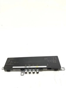 AUDI A6 Avant 4F5, C6 Antennenverstärker  4F9035225D 2.70 Diesel 2006 32213162