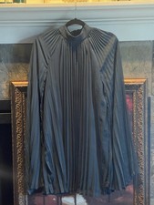 Pretty Little Thing Emerald Green Pleated Cape High Neck Shift Dress Size US 10