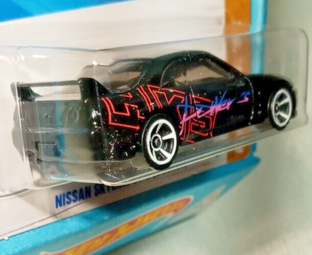 Hot Wheels NIssan Skyline GT-R (BCNR33) HYY80 HW:'70s VS.'90s HKS
