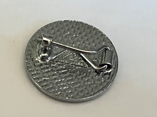 Vintage Original Norton Motorcycle Motorbike Enamel Pin Badge - Picture 3 of 3