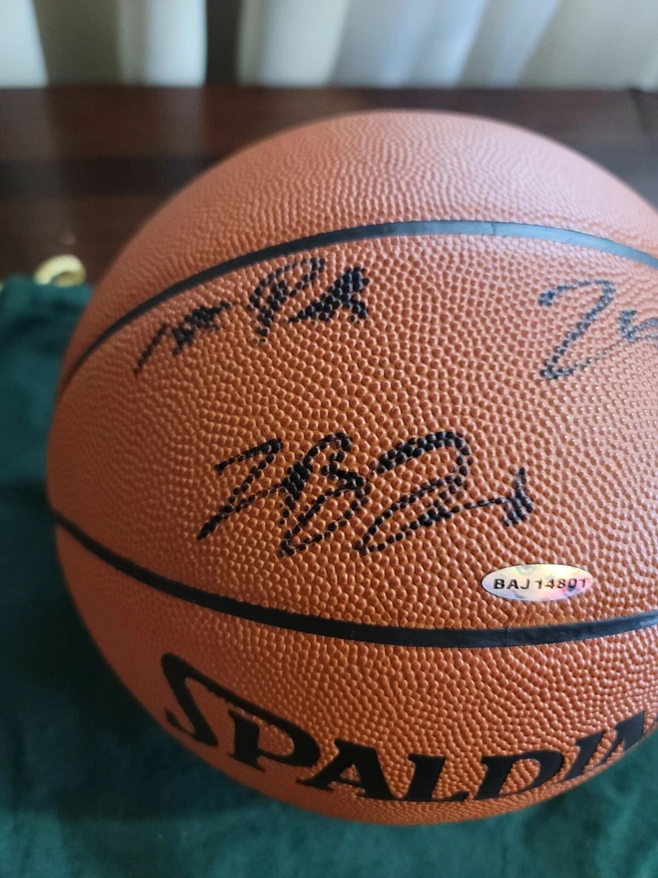 Lebron James Rookie 1st Pk 2003 Draft Basketball #d/230 U.D Signed 10/17/03 - Image 2 of 4