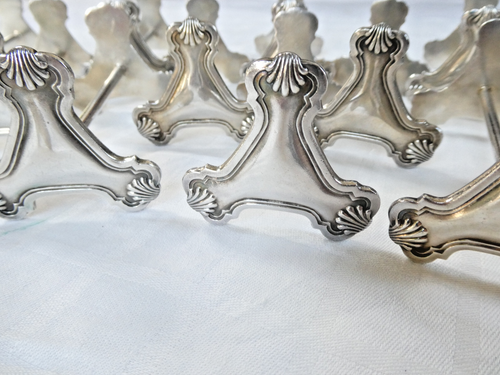 Serie de porte couteaux metal argente Christofle, porte couteaux - calismaportal