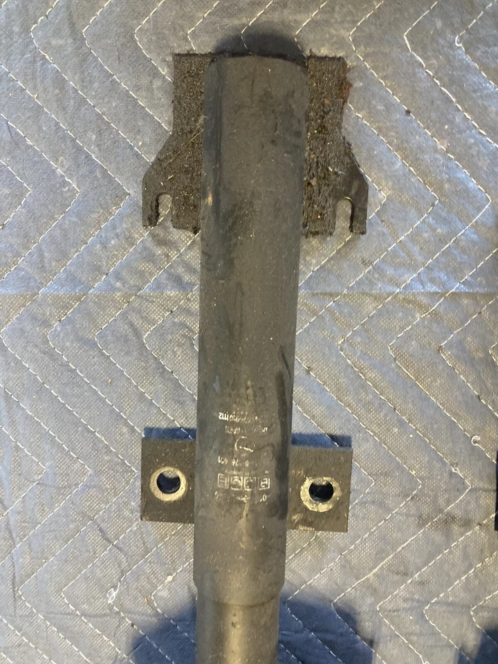 Par de amortiguadores delanteros BMW E34 1988-1996 serie 5 525i 535i 8126601 OEM #2035M Foto 2 de 4