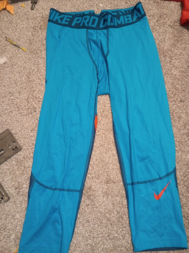 mens xl nike pro combat hyperstrong hypercool compression 3/4 lengths tights