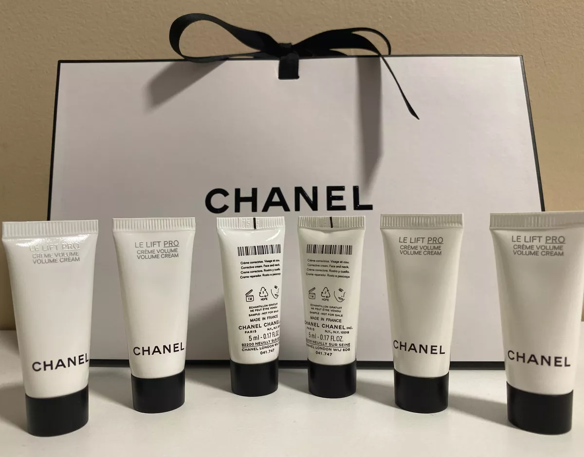 Three steps with CHANEL Le Lift Pro for a quick at home face