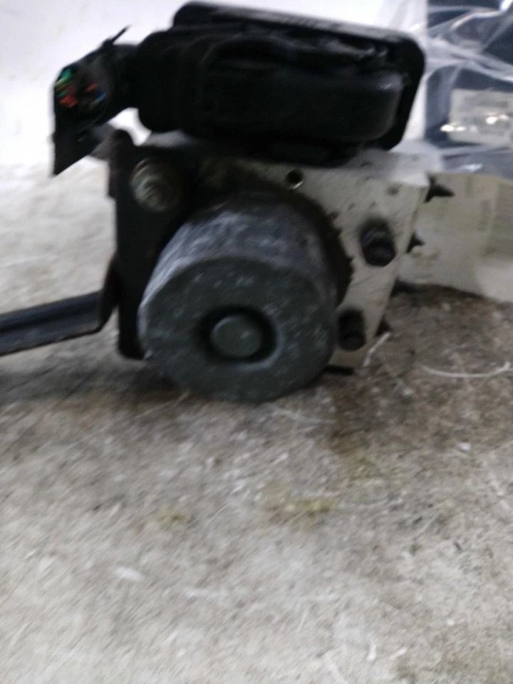 Conjunto de bomba y motor ABS usado se adapta a: Subaru Xv 2015 bomba crosstrek 2,0 L sin pr Foto 2 de 4