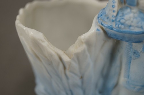 Pair of German Hand Painted Blue & White Bisque Figurine Spill Vases Circa 1870s - Picture 8 of 10