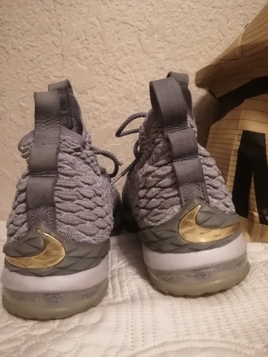 Nike LeBron 15 XV City Edition Mens Triple Grey Gold Shoes Size 9.5 - Picture 5 of 7