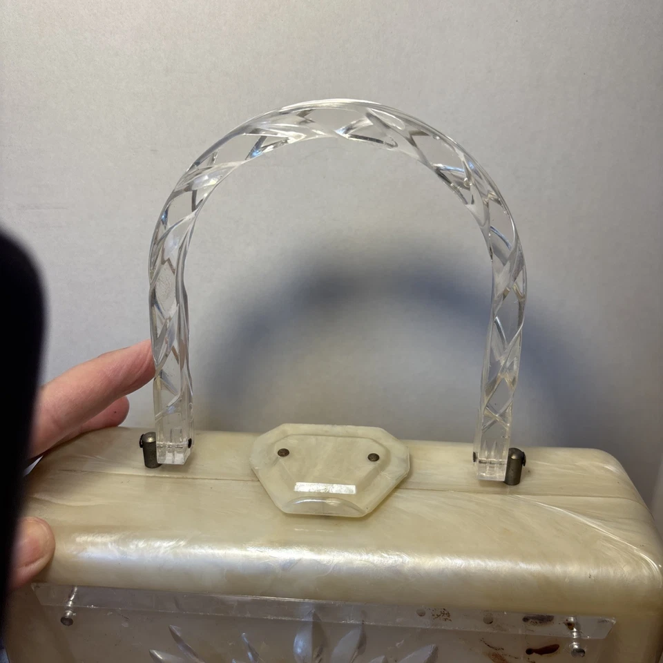 Lucite Box Purse Vintage 1950s Pearlized Marbled Cream Clear Twist Handle - Image 3 of 4