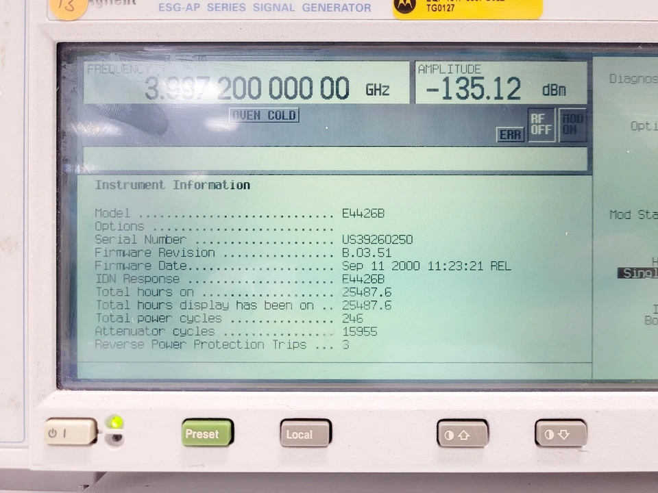 Agilent E4426B ESG-AP Serien-Signalgenerator - Bild 2 von 4