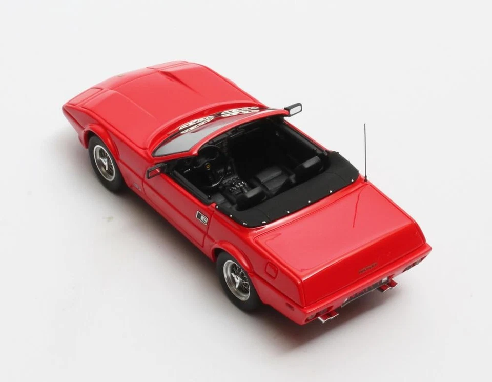 MATRIX SCALE MODELS, FERRARI 365 GTB4 NART Spider Michelotti rosso 1972, 1/43... - Immagine 4 di 4