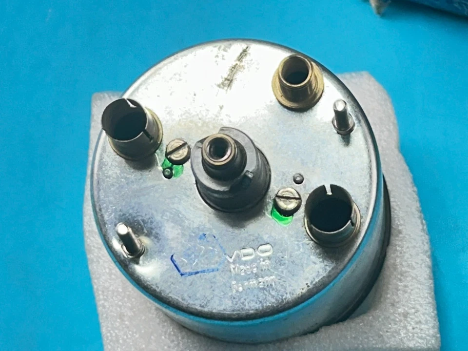 Velocímetro Volvo 240 260 GT 130 MPH con fecha 9/74 parte # 1234621 genuino nuevo en stock # 5 Foto 3 de 4