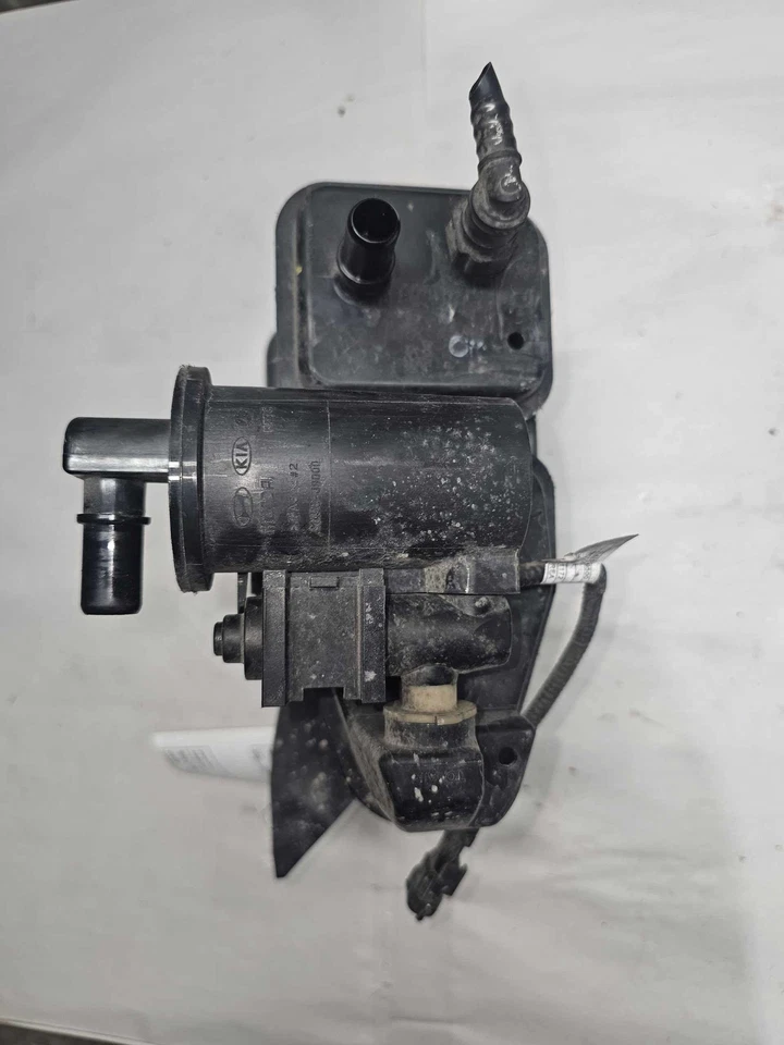 18-24 HYUNDAI KONA Evaporator Canister 40000 MILES 31410-J9500 - Изображение 2 из 4