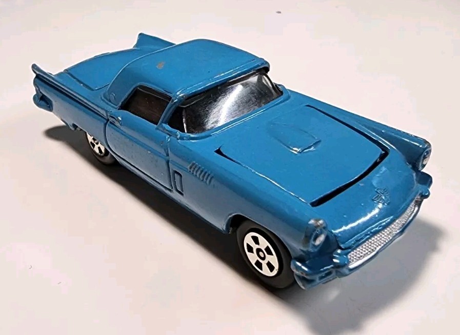 ERTL '57フォードTバード当時物 ヴィンテージミニカー1/64 海外物レア Vintage Ertl Blue '57 Ford Thunderbird 1/64 Diecast T-Bird