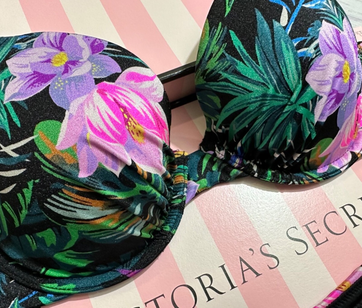 Débardeur athlétique féminin rose avec ourlet incurvé pour un look