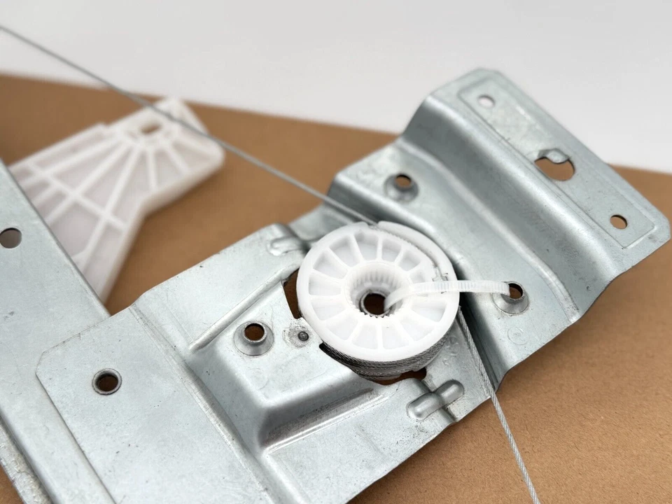 Lève Vitre Arrière gauche PEUGEOT 207 SW et BREAK 9223G1 9223C5 2007/02-2012/12 - Photo 2/4