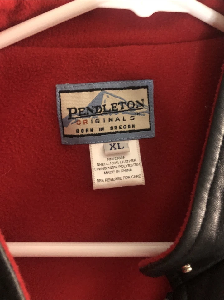 PENDLETON Black Leather Vest Full Zip Red Liner Front Pockets Women's Sz XL - Image 2 of 4