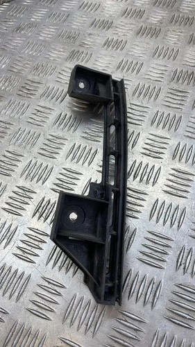 VW CADDY III Furgon 2KA, 2KH, 2CA, 2CH Stoßstangenhalter vorne rechts 31822059