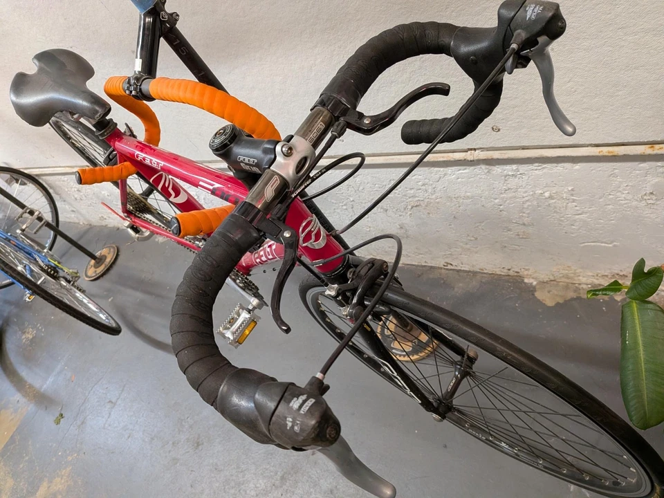 Bicicleta de carretera Felt F90 40 cm 24" rueda Foto 4 de 4