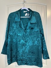 NWT VINTAGE Victorias Secret Gold Label Sz M Green Satin long sleeve Sleep Shirt