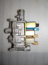 Junkers Gasarmatur Gasventil CE426 ZR ZWR ZSR 18-5 24-5 8747003382 8738717502