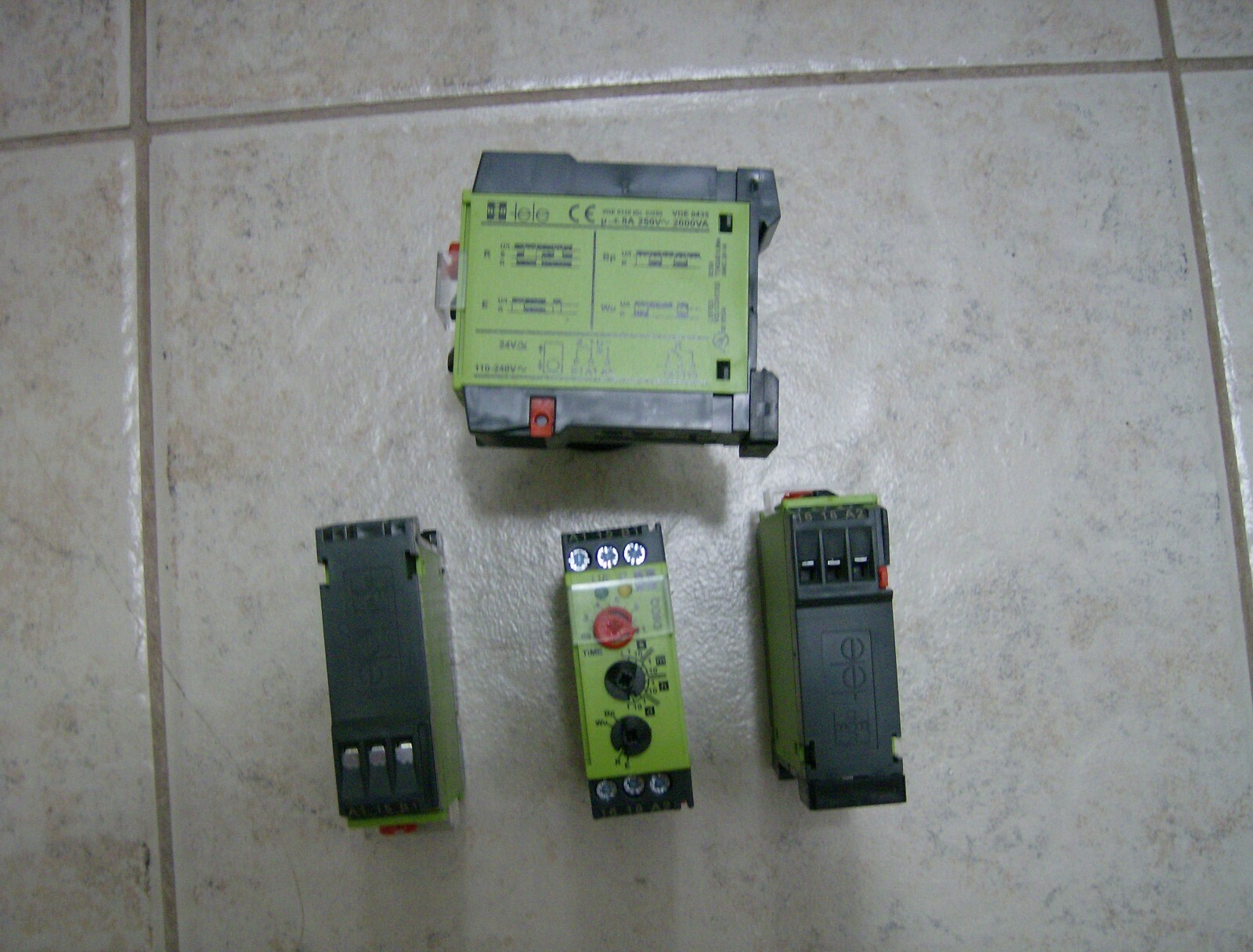Tele D6DQ Timer. Sale is for 3 units.