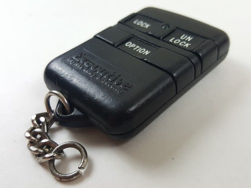 OMEGA R&D ATV EXECUTIVE REMOTE FOB KEY LESS ENTRY LED-GREEN KEYFOB AUTO 3-BUTTON - Picture 3 of 12
