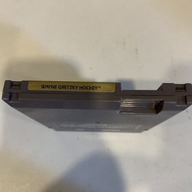 Wayne Gretzky Hockey ( Nintendo NES ) White no Logo version. Authentic, Tested