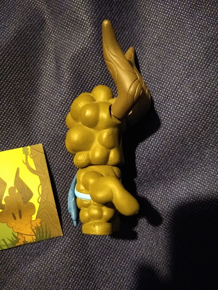 Pete Fowler Monsterism Island Woodland Vinyl Figure "Brownie" - Image 2 of 4