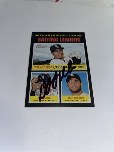 DJ LeMahieu New York Yankees Signed 2020 Topps Heritage Batting Leader Card