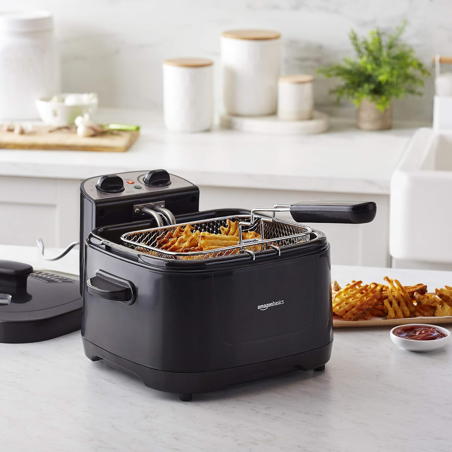 2.1-Qt (2.0L) Deep Fryer with Basket, 8-Cup Capacity, Stainless Steel Exterior,