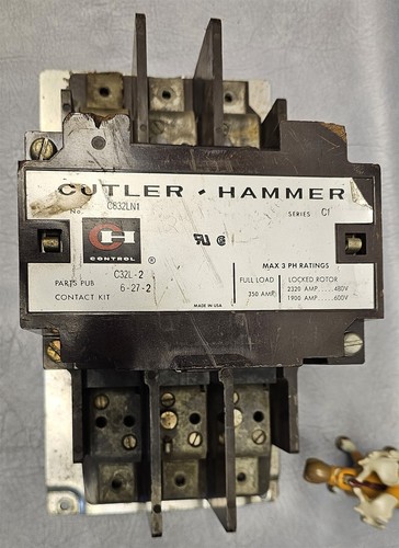 Cutler Hammer C832LN1 Contactor 350A w C320KB8 Auxiliary Contact 120V Coil