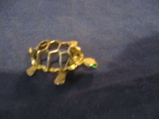 Sea Turtle w/ Green Eyes Gold Colored Pin