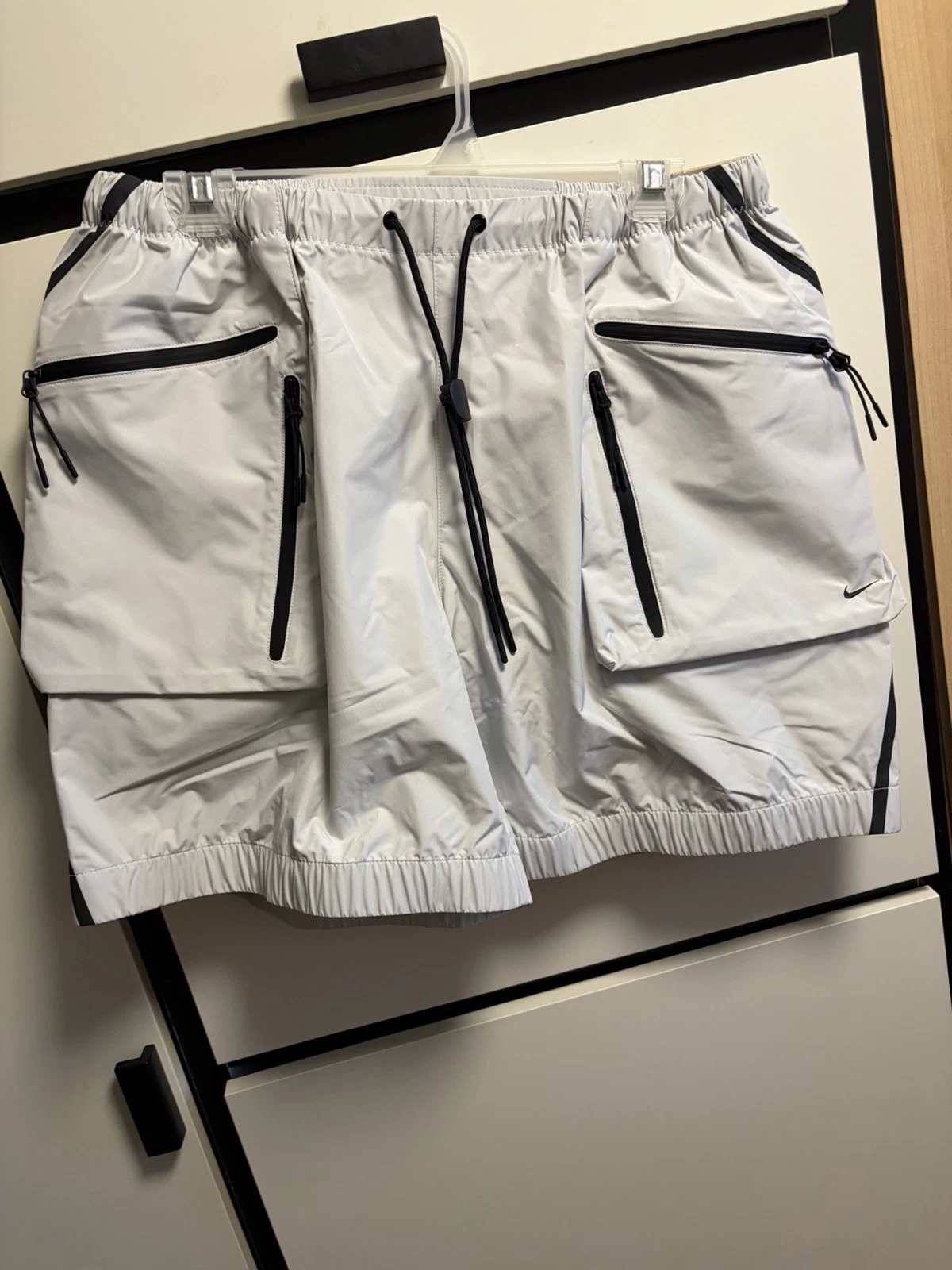 Nike Tech Super Lightweight Shorts Summit White $135 HJ2946-121 Men’s sz Large