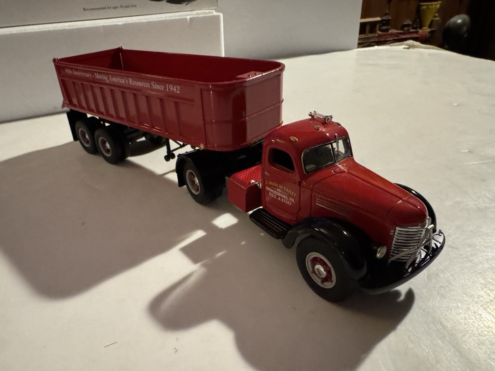 First Gear 1/34 Diecast J. Marlin Ernst International KB-10 Truck & Dump Trailer